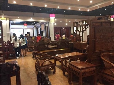 中山大匯堂紅木團購會銷售火爆 現象、原因與消費者啟示